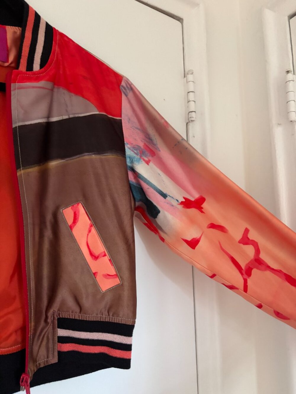 One of a Kind multicolor woman's bomber jacket size small - Picture 3 of 6